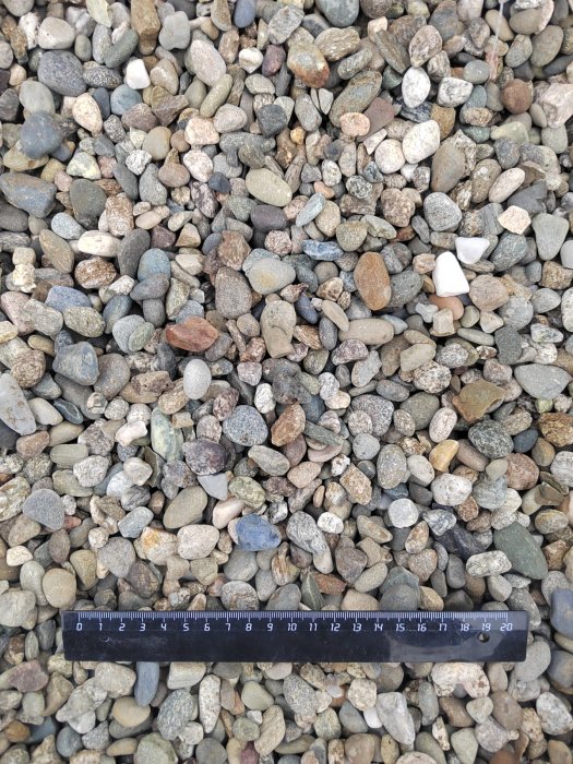  Галька речная окат (серая) фр.10-20 мм купить   в Москве галька речная серая, серый, темно-серый, светло-серый, коричневый ландшафтная декоративная речная окатанная округлая галька 4000 руб/т   фото 